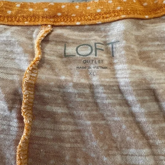 Loft outlet women’s lightweight, cotton V-neck top w/ rolled cap sleeve size XL - Picture 4 of 5